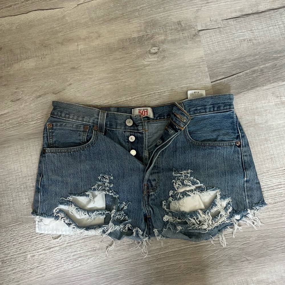 501 Levi shorts